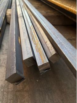 Пруток квадратный